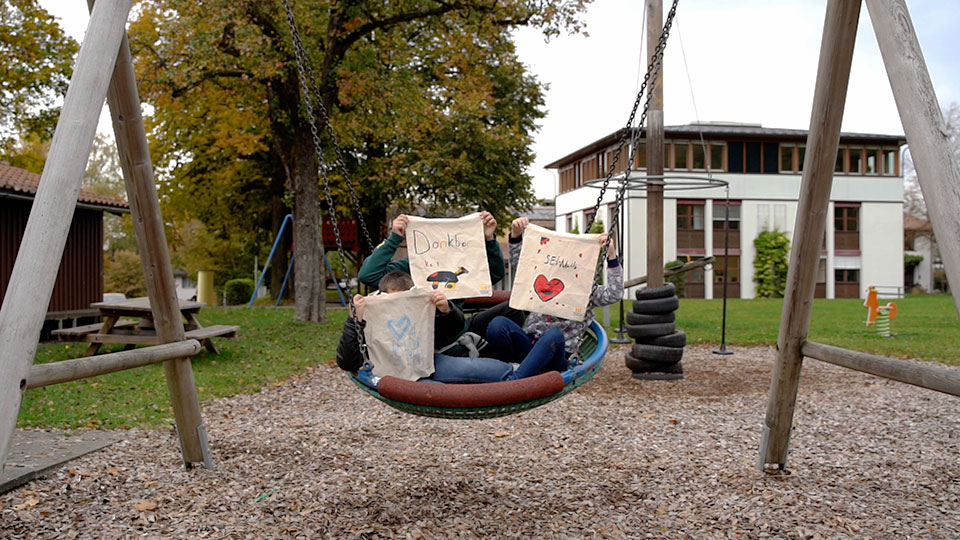 wertetaschen-standbild-schaukel.jpg