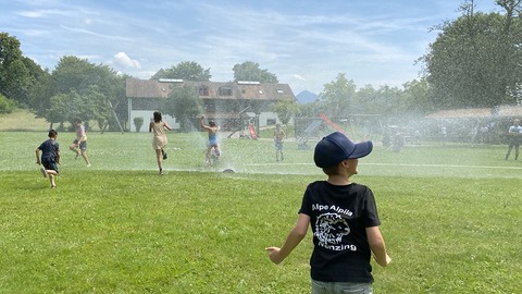 Spiel, Spaß und Feuer beim Spielefest im Vorarlberger Kinderdorf